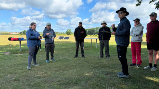 Briefing in frischer Morgenluft