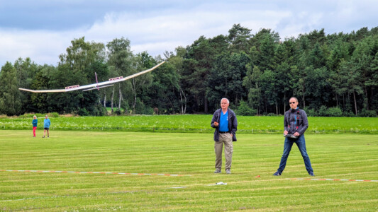 ...und im Landeanflug mit Hans an der Uhr
