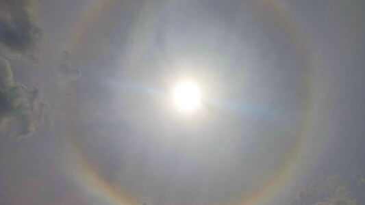 Eine wunderschöne Sonnenhalo am Nachmittag