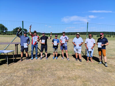 Die FlyOff Teilnehmer mit den drei Bestplatzierten Jan (2.), Henri (Sieger) und Karol (3.) (v.l.n.r.)